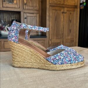 Jeffrey Campbell Adorra Espadrille Wedge Sandals Blue Floral EU 39 US Size 8.5